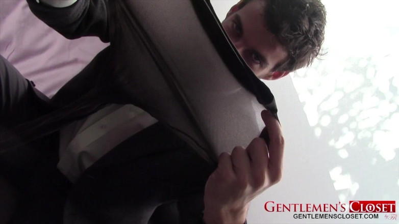 Gentlemen's Closet: Gerard - ipnotizzante 01