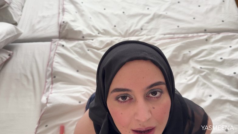 Yasmeena Ali: Hijabi Begs for Cum