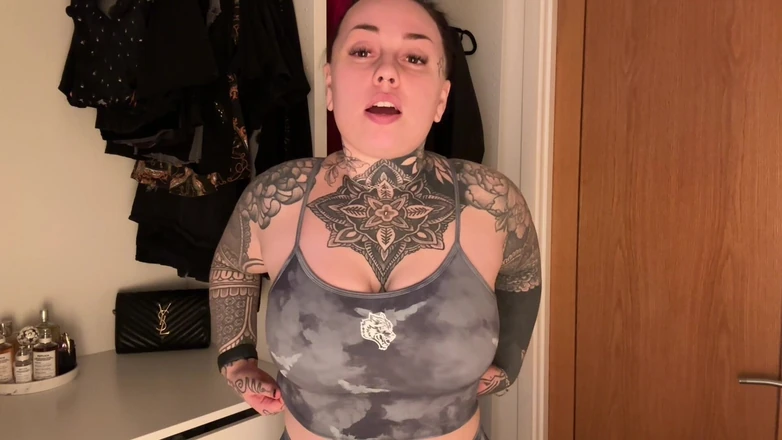Miss Valentina: 崇拜我的肌肉