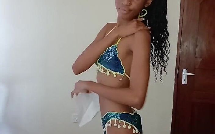 sunnyslimx: Magrinha de Mombaz