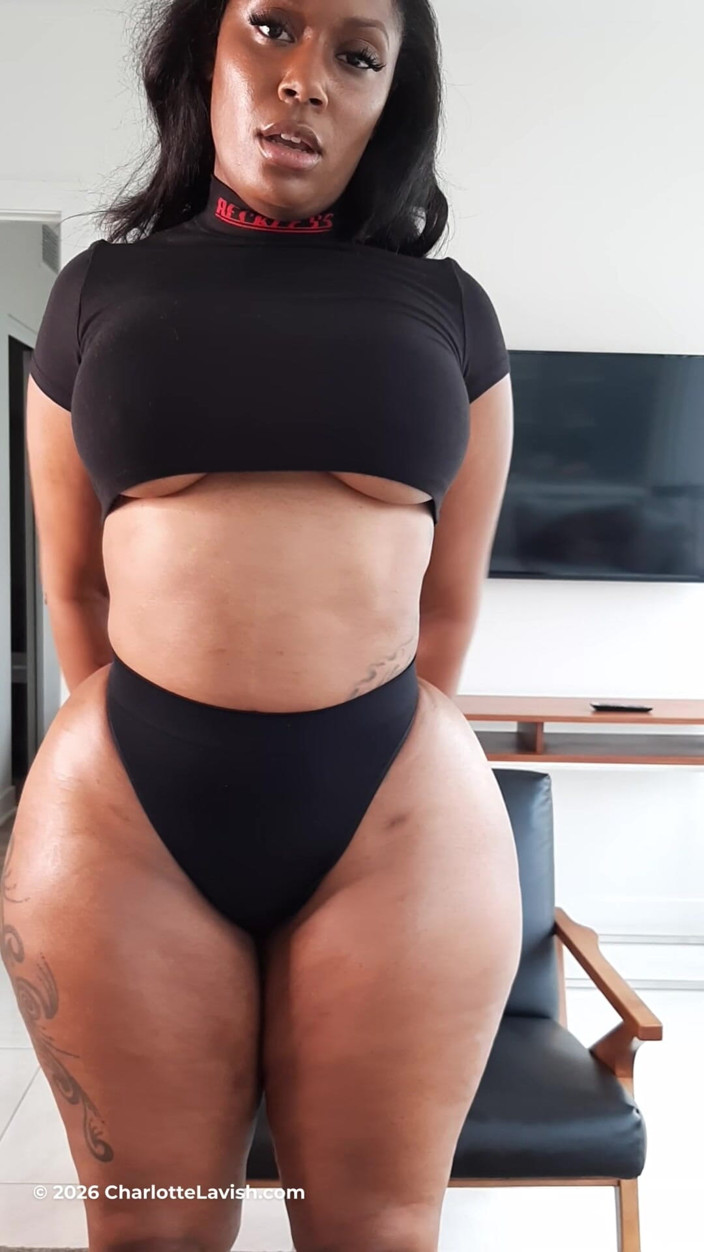 Charlotte Lavish: 핫한 흑인녀 Charlotte 호화롭고 백인 미스터리 맨을 불면
