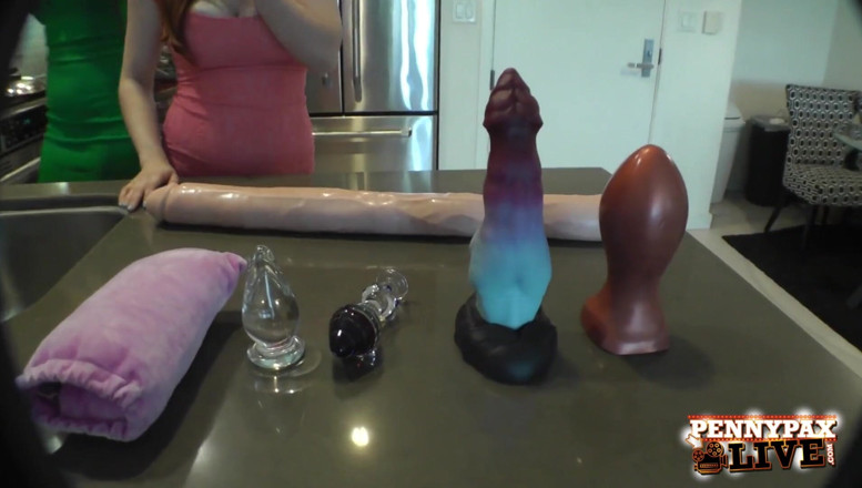 Penny Pax: hot Penny Pax gand chudaee tin logon ki chudaee !!