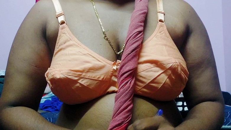 Desi Mohini: Ateşli seks karımın üvey annesi mohini - sert seks