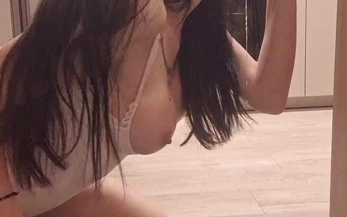 silicone_brunette: Dildo sert sakso