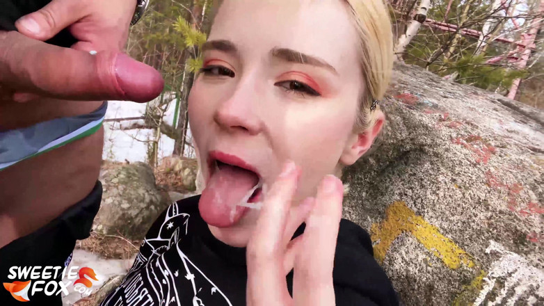 Sweetie Fox: Ragazza con culo grosso succhia il cazzo e sesso hardcore...