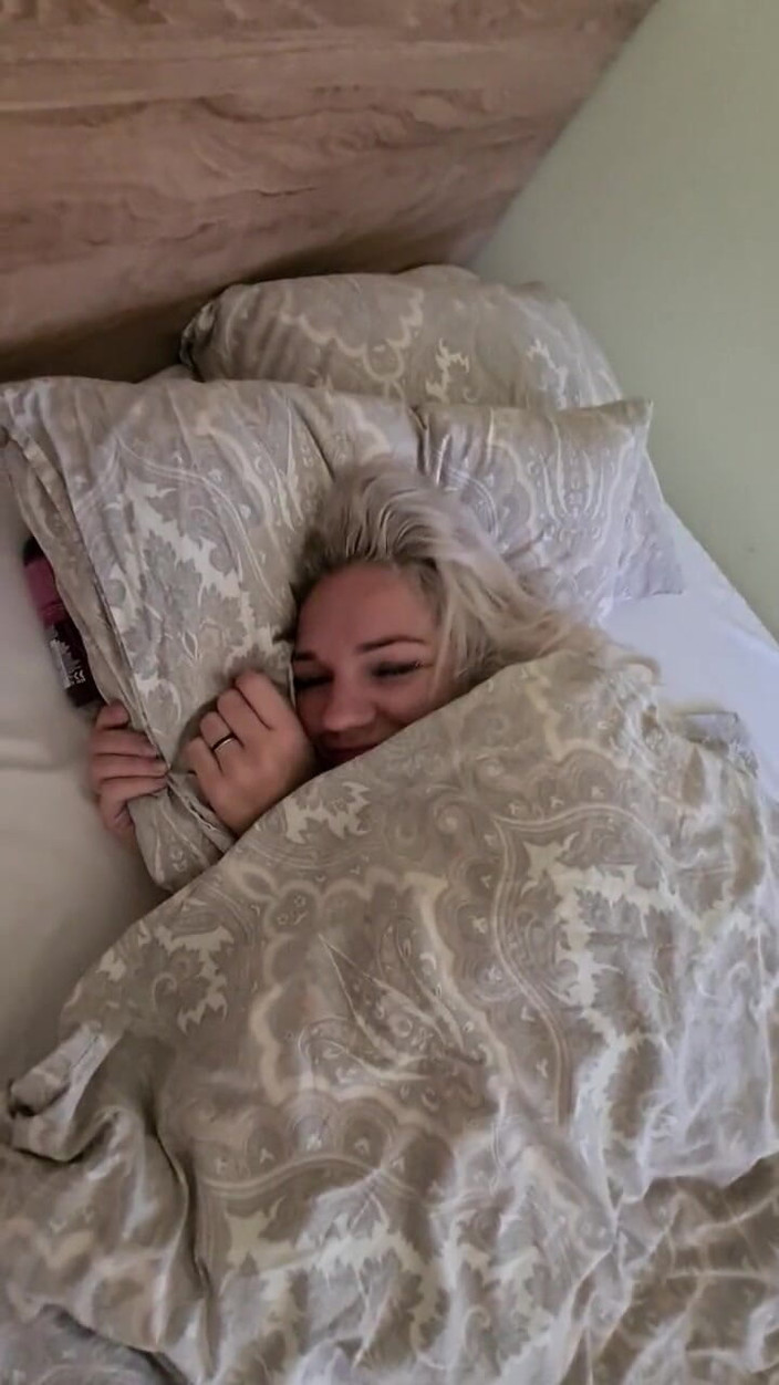 LC couple: Il marito è andato a lavorare e ha chiesto al suo...