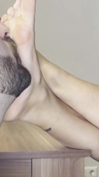 Addicted to Valeria’s Feet - Intense Foot Sniffing (part 2)
