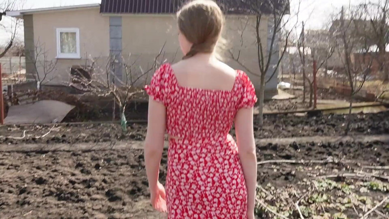 Arisha Mills: Came From the City and Fucked a Collective Farmer