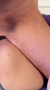 Inocente milf de al lado follada por una enorme polla y dejada con chorreo de leche en sus bragas