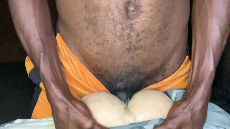 Bangcum8: 操紧致的性爱屁股，所以群交很甜