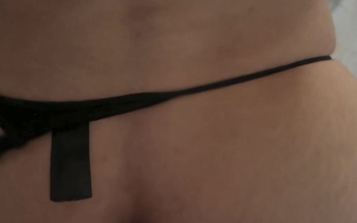wannahavefunx: Młody holender po raz pierwszy spróbował moją femboy cipkę