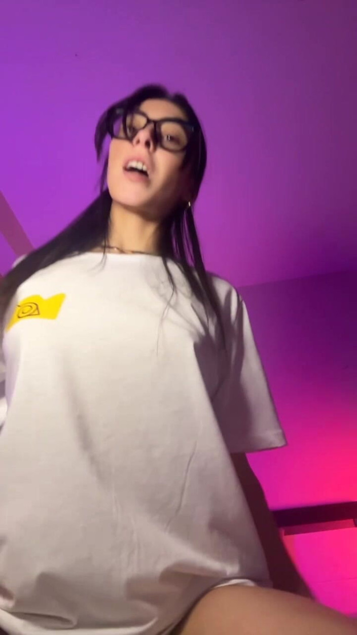 Fans of Sofia Sweetsecrett: Camiseta Ancha, Música Y Provocación