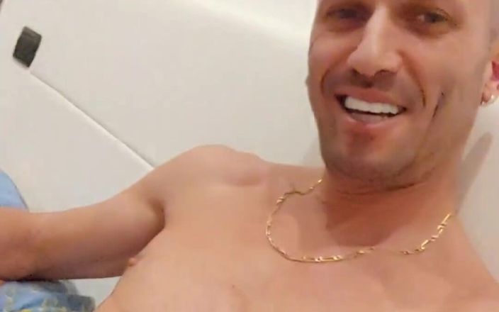 Boy jerking off: Chlapec si honí