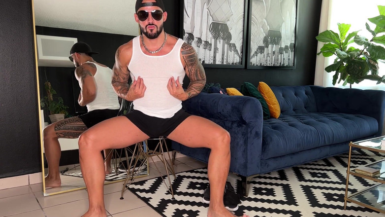 ortizjona: Накачаю мои соски перед попаданием в бар в спортзале, Joan Ortiz / Ortiz