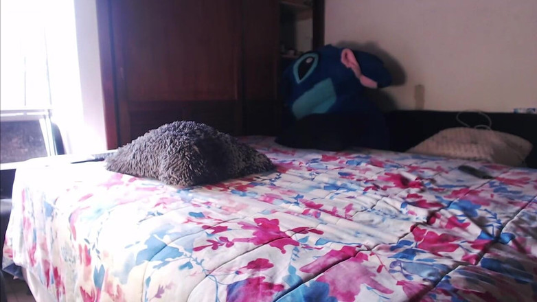 Icyhot707: ヌードレンズリアを持つ男とヌードレンズリアにフェムボイヤーのチンポを見せ、フェムボーイのチンポを見せる