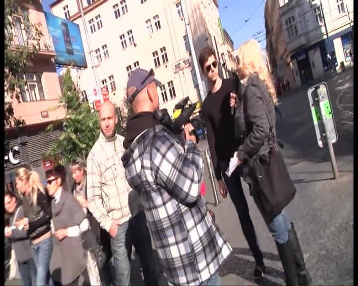 Vintage Movies XXX Best of: Blonda cu țâțe mari este futută pe plajă de un tip...