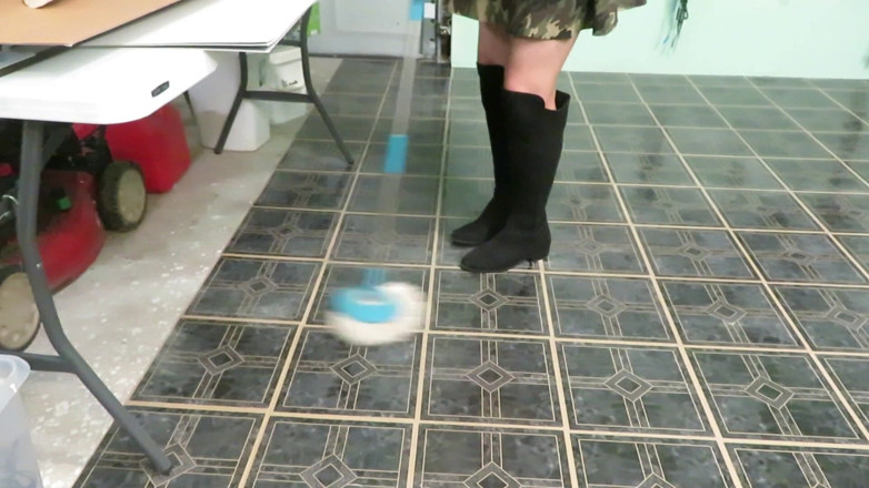 BBW nurse Vicki adventures with friends: Mistress put her new sissy slave to work mopping the