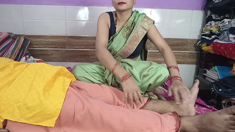 tannu: Daughter-in-law's Father-in-law Left with Excuses, in Hindi Voice. Bahu Ki...