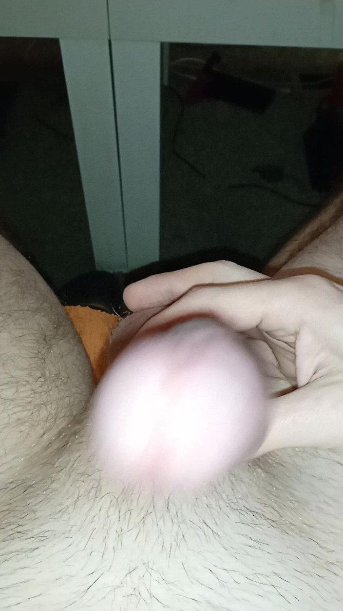 cut3p3tit3: Werbalny udar i precum