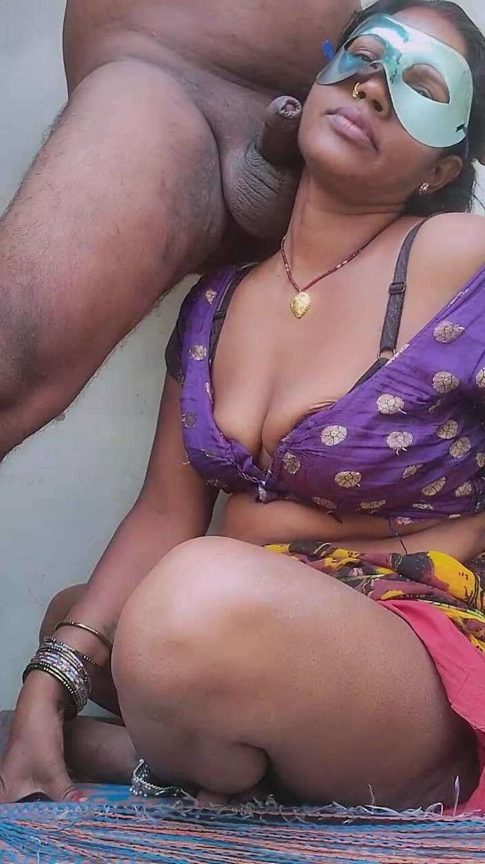 FULLMJEDETI: Keseronokan mengongkek adik ipar dalam mulut berbeza, hari ini banyak...