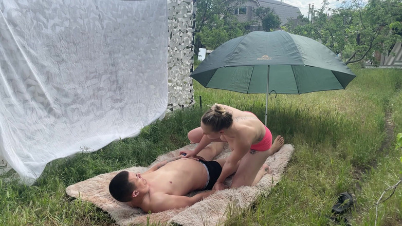 HotPrincessUA: Yoga kızı sapıkça göt sikiyor ve kuru kambur