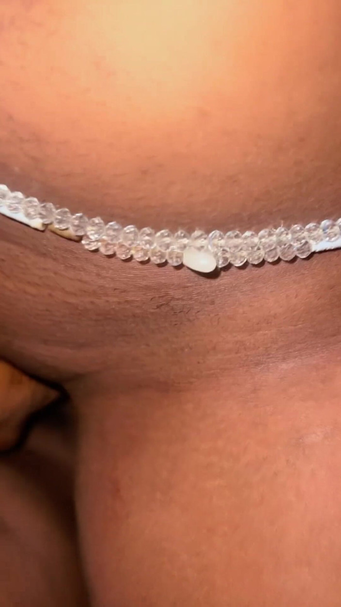 Black mamba model: Black Mamba allume le plaisir du massage sauvage