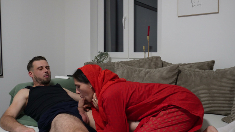 W33D PORN: Girl Needs Sugar for Her Chai