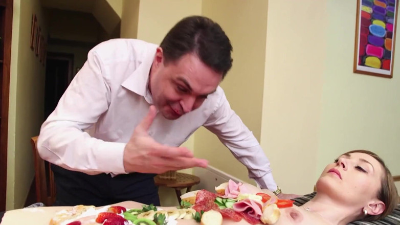 MMV Films: Gagică blondă cu spermă pe picioare, futai fetiș