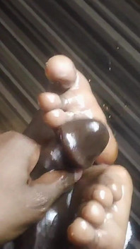 Cinnamon'z Oily Soles & Foot Fucking (私の視点)