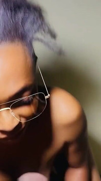 Bintang lucah Afrika Selatan yang bertetek besar menggoda Fatuma deepthroat dong awak dalam sudut pandangan pertama