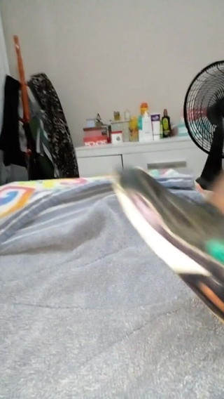Sneakerfetish_BR: Sneaker scopa e sborra sul mio vecchio air max