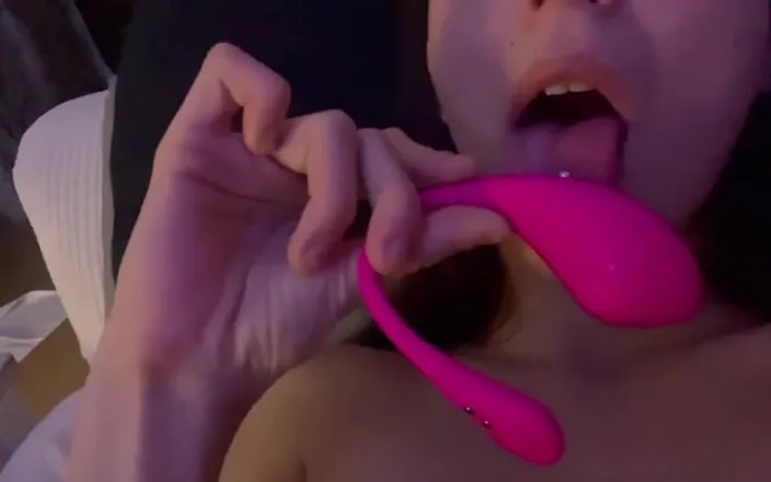 FANS OF SOFIA SWEETSECRETT: Sweetsecretxx Masturbation 3 by Sofia Sweetsecrett