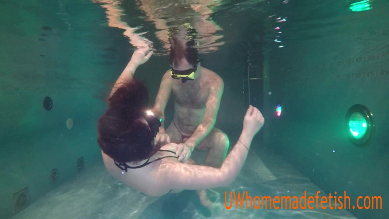 UW Homemade Fetish: O poderoso orgasmo de Alia debaixo d'água