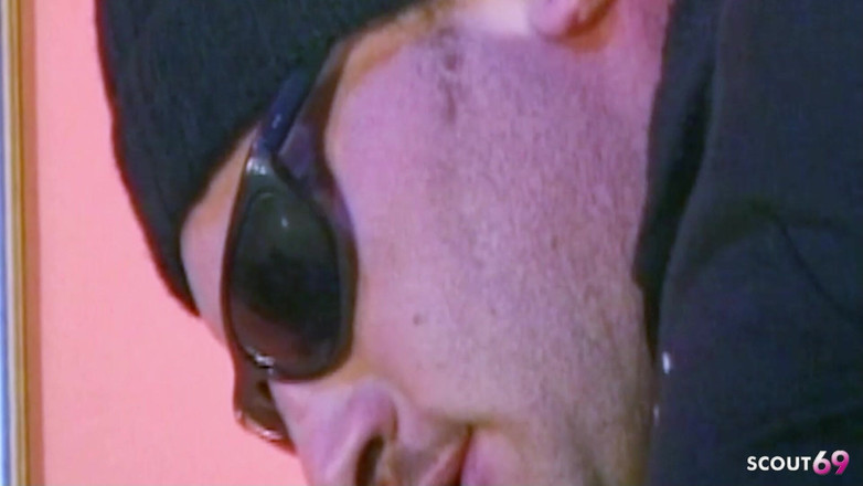 Shemale TS Collection: Latina travesti pelirroja en medias recibe una follada anal dura