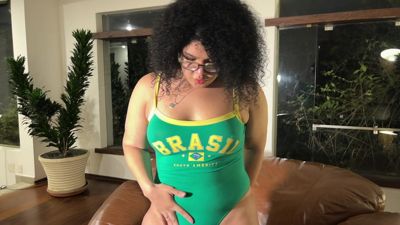 Transex: Chubby Trans Masturbated and Drank Her Own Milk