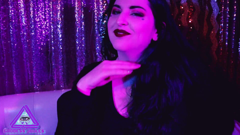 goddessjoules: Lamber seu esperma do chão