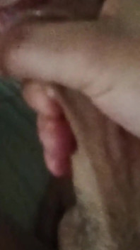 Selbstgedrehte amateur-MILF-blowjob und kehlenfick-zusammenstellung mit abspritzen