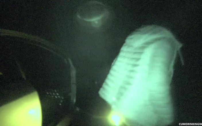 Cumdrinking Wife: La reproducción nocturna de gangbang en el estacionamiento - episodio 2