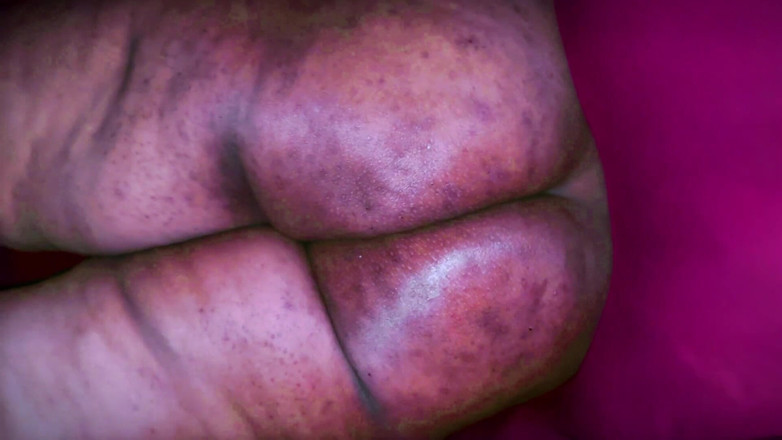 Aria Mia: Velký zadek Sexy macecha čistí nevlastního syna pokoj v abaye bez...