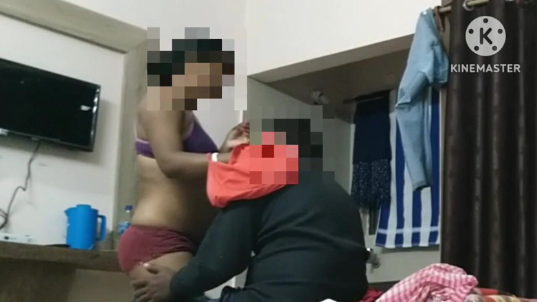 Priyanka Bhabi: Sexy Bengali Boudi Enjoying Honeymoon Full Video