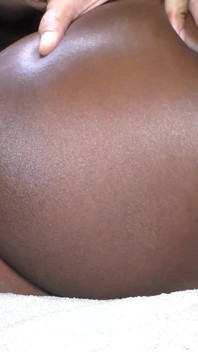 Cewek sange ini dientot habis-habisan sama kontol besar pria antar ras sampai dicrot di dalam - pov