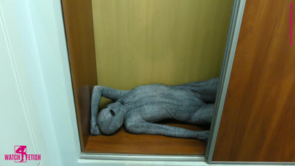Gymnastic: Surprise in the closet