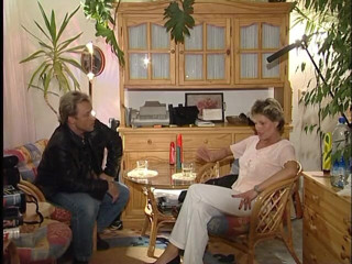 Lucky Wankerz: Gros gode vert pour une MILF coquine