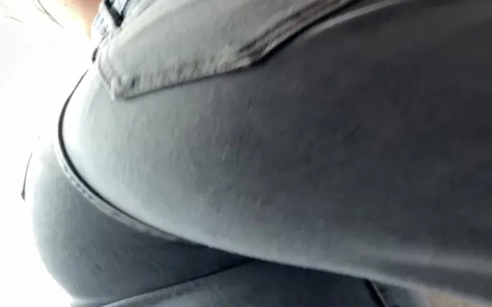 Tori Diamond: Sexy Denim Jeans Ass