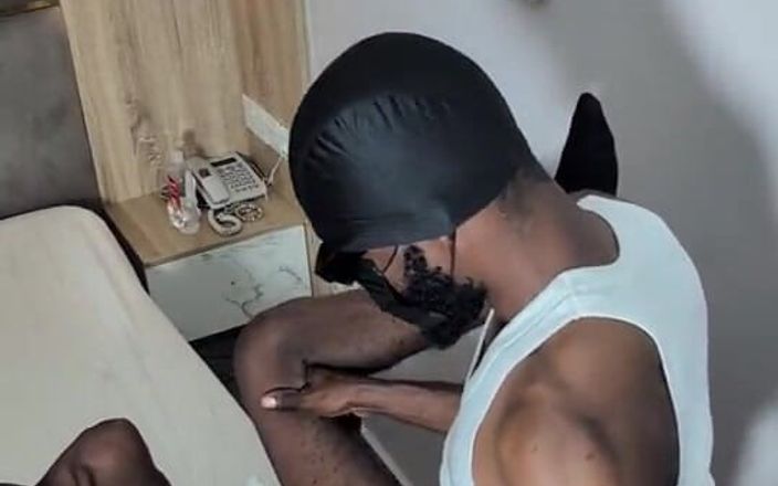 Chief_daddyy: Slimtease en zijn huisbaas