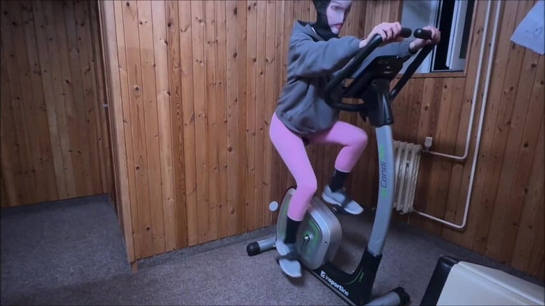 Christi: Sesso Rischioso in Palestra. Ho Bisogno Di Un Sacco Di...