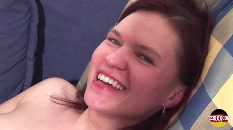 123XXX - 100% Amateurs: Pelacur Jerman miang disembur perutnya dengan air mani hangat