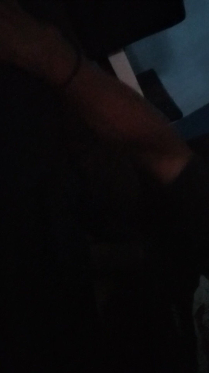 AlexAlejandro13: Duduk Di Sofa