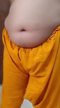公公在做运动时操了印度儿媳妇rani