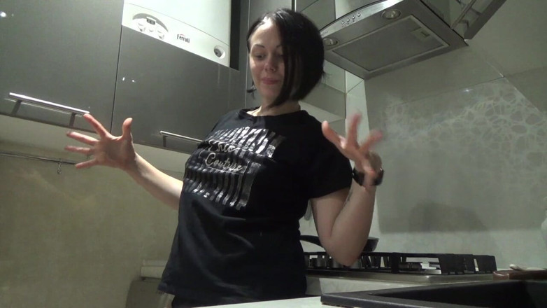 Goddess Misha Goldy: 変態パンティ詐欺師と鼻息!